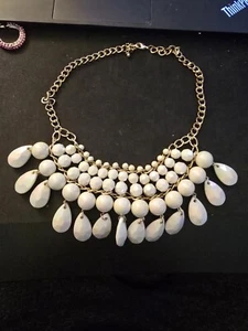 APT. 9 Women's Gold Toned Short Statement Necklace White Opulencent Pearl Drop - Picture 1 of 7