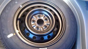 Used Front Left Steering Knuckle fits: 2005 Toyota Camry L. 6 cylinder Front Lef - Picture 1 of 1