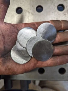12 Pack 1.5" Round Weld on end caps 12 gauge thickness mild steel - Picture 1 of 2