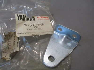 Nuevo de Lote Antiguo Soporte de Asiento Trasero Yamaha 1980-1981 YZ465 1977-1982 YZ125 1W1-24738-00 Foto 1 de 2
