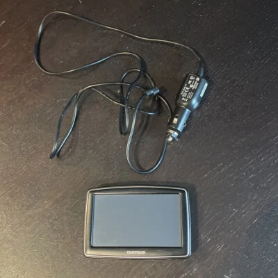 TOM TOM XL N14644 GPS Navigation touchscreen (4.5") EUC - Image 1 of 4