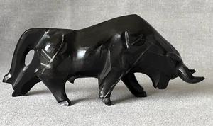 Vintage Imposing Charging Black Carved Onyx Stone Bull Sculpture Bull Fighter - Picture 1 of 13