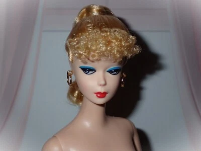 Barbie 2009 Repro/Reproducción Rubia Desnuda #1 Cola de Caballo y Soporte ~ Recién Sin Caja Foto 1 de 4