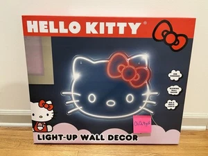 Hello Kitty Light-Up Wall Decor - Picture 1 of 2