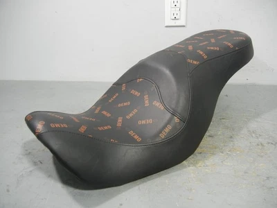 2006-2017 Harley Davidson Dyna Reduced Reach DEMO Seat, Used 52288-06 Foto 1 de 4