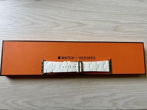 HERMES White Silicone Apple Watch Band 45 mm Silver Buckle Unisex Strap - Zdjęcie 1 z 13