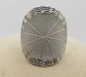 Vintage Etched Star Burst Design Silver Tone Scarf Ring Holder 1.25" - Picture 1 of 2