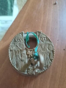 Antikes Vorhängeschloss mit Schlüssel funktioniert ich weiß nichts - Bild 1 von 3