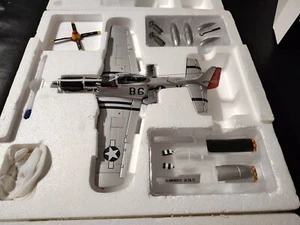 GMP P-51D Mustang SELTENER FUND, "SAMPLE" Glamorous Glenn III Maßstab 1:35 Diecast - Bild 1 von 24
