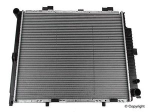 NEW NISSENS Cooling Radiator for Mercedes 1996 1997 e300 /// 1997-2002 e420 e430 - Picture 1 of 4