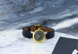 Movado Vizio Damen, schwarzes Zifferblatt, vergoldete Lünette - goldfarben & Stahl, 1603945 - Bild 1 von 10