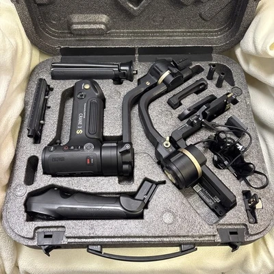 Zhiyun CRANE-3S 3-Axis SmartSling Handheld Gimbal Stabilizer For DSLR Cameras - Image 1 of 4