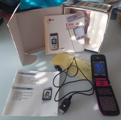 Cellulare LG U890  funzionante Completo Di Scatola E Manuali Vintage Rosa E Nero - Immagine 1 di 3