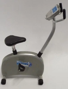 Bicicleta de ejercicio médico artesanal miniatura para casa de muñecas escala 1/12  - Imagen 1 de 3