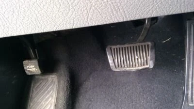 Freno de pedal KIA SORENTO LX 2015 461888 Foto 1 de 4