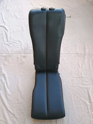 Asiento de pasajero medio trasero Toyota Sienna SE 11 12 13 14 15 16 17 18 19 20 Foto 1 de 4