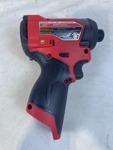 Milwaukee M12 Fuel 1/4 di pollice Avvitatore a percussione esagonale - Rosso (3453-20) - Foto 1 di 3
