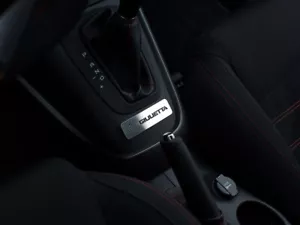 Stahldekorplatte für Alfa Romeo GIULIETTA 2016+ Emblem Tuning Zubehör | type 940 - Foto 1 di 2