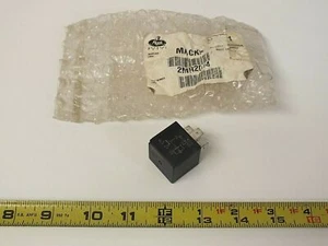 New Genuine Mack Trucks Bulldog Parts Electrical Relay 12VDC 5-Pin P/N 2MR2014 - Picture 1 of 7