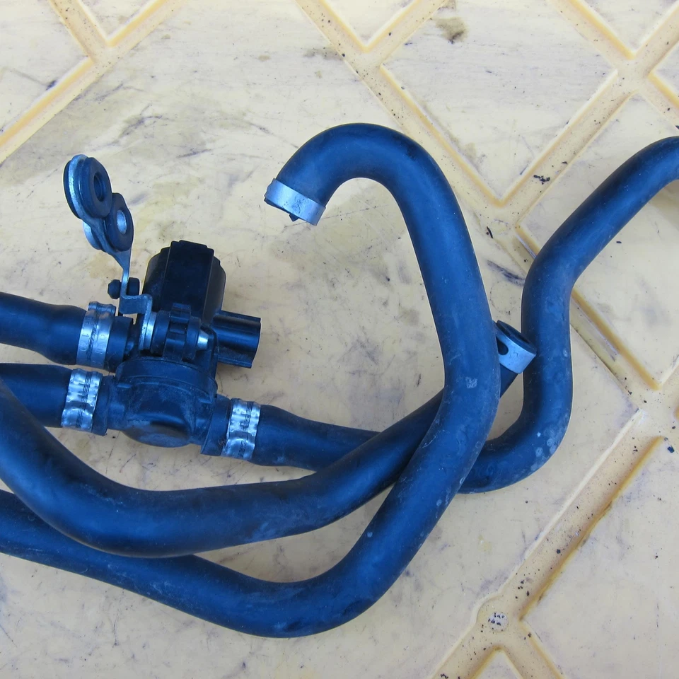 2011 MV AGUSTA BRUTALE 990R OEM ВОЗДУШНЫЙ КЛАПАН СОЛЕНОИД ВЕРХНИЙ ПЕРЕКЛЮЧАТЕЛЬ ДВИГАТЕЛЯ ДАТЧИК - Изображение 1 из 1