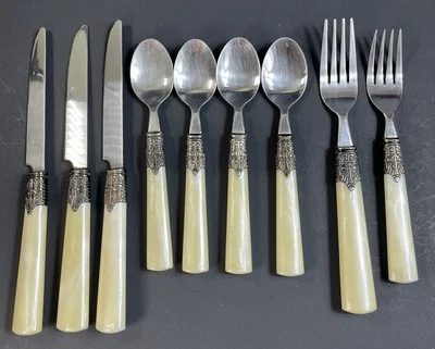 Gibson Cream Handles Stainless 09 Pieces China Silverware - Image 1 of 2