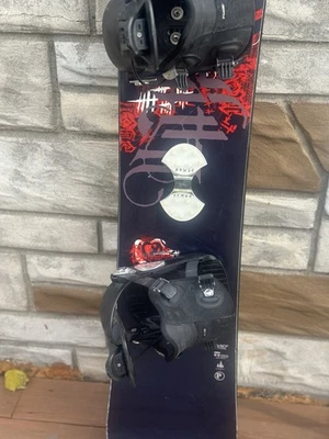 Palmer Snowboard Talla 150 cm con Fijaciones de Flujo Grande, Negro/Rojo Foto 1 de 4