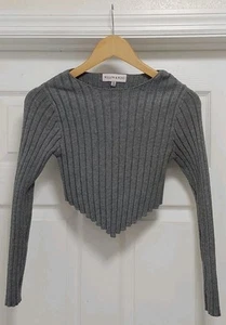 Top donna salice e vento piccolo grigio manica lunga assimetrico  - Foto 1 di 10