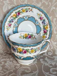 Crown Staffordshire Lyric Tunis Blue Floral Detail Tea Cup Saucer England - Bild 1 von 22