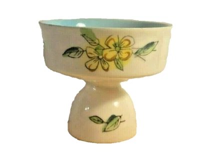 Taza de té japonesa vintage de porcelana Yunomi flores blancas y azules amarillas 3" Foto 1 de 4