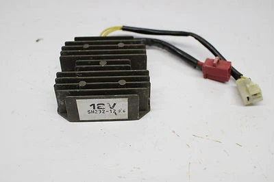 Honda CX500 1978-81 REGULADOR DE VOLTAJE RECTIFICADOR (HSRB2) SH232 "ENCHUFE DAÑADO" Foto 1 de 4