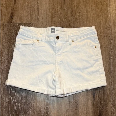 Shorts jeans feminino Massimo branco cintura média tamanho 6 - Imagem 1 de 4