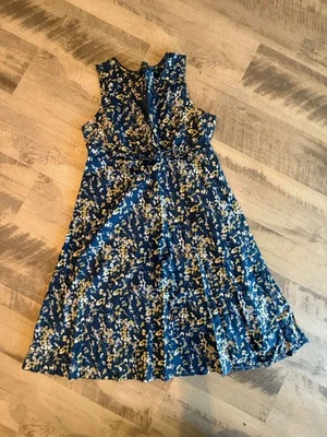 Eddie Bauer Floral Wrap Dress Sleeveless Knee-Length Blue Medium Used - Image 1 of 4