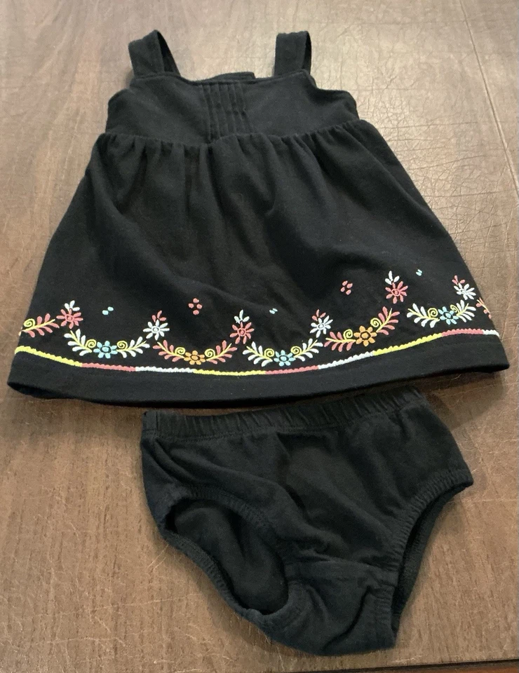 Old Navy Infant 3-6 Mos. Vestido negro bordado con Bloomers Holidays clásico Foto 1 de 4