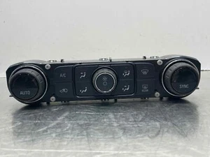 2016 GMC Sierra 1500 OEM Auto Heater A/C Climate Control Panel 23486616 14 15 - Picture 1 of 9
