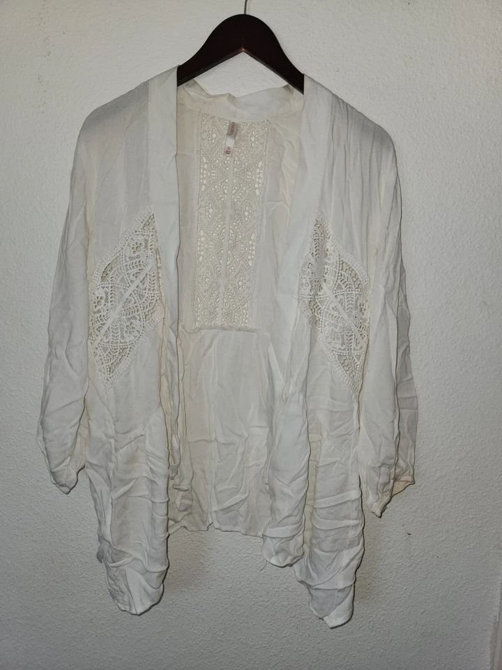 Cárdigan Xhilaration con encaje beige XS Foto 1 de 3