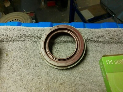 SKF OIL SEAL 29528 - Image 1 of 2