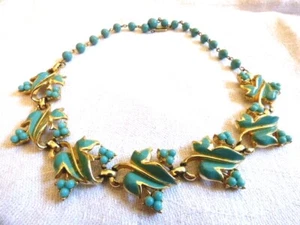 VTG CORO FIRMADO ORO TONO LINK ESMALTE AZUL HOJA DE UVA BERRY LEAF COLLAR 15.5" - Imagen 1 de 7