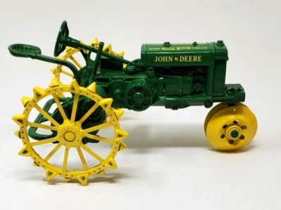John Deere 2-Cylinder Expo IV 1929 General Purpose Wide-Tread Toy Tractor  #1464 - Image 1 of 4