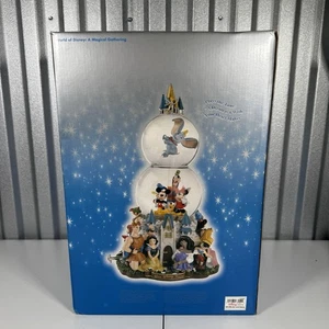 Disney Store World of Disney A Magical Gathering Schneekugel mit Musik und Box! - Bild 1 von 15