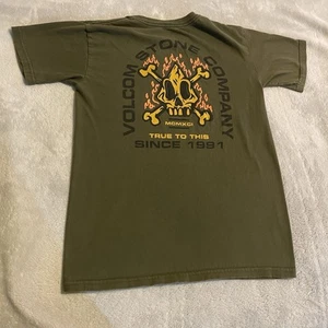 Volcom Shirt Men Small Green Skull Graphic Streetwear Crew Neck Workout Gym Tee - Picture 1 of 7