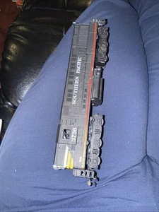 Athearn Black 3755 HO Scale Southern Pacific Diesel Locomotive 6-0-6 - Picture 1 of 2