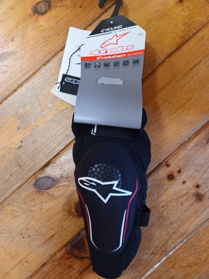 NUEVOS PROTECTORES DE RODILLA ALPINESTARS EVOLUTION TALLA L/XL Foto 1 de 1