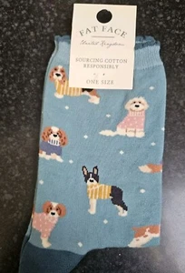 NEW WOMENS ONE SIZE CHRISTMAS π SOCKS FAT FACE DOG PATTERN - Picture 1 of 7