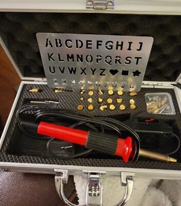 Forbice coda premium 43 pezzi kit bruciatore penna punte custodia usato pochissimo - Foto 1 di 7