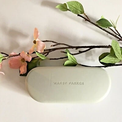 Estuche para gafas Warby Parker gris claro (blanco roto) soporte para gafas de sol Foto 1 de 4