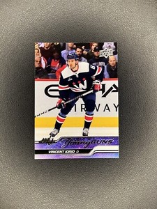 2023-24 Upper Deck Series 1 Young Guns 224 Vincent Iorio YG RC