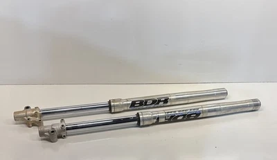 Kawasaki KX85 KX100 2017 OEM suspensión delantera derecha izquierda horquillas amortiguadores Foto 1 de 4