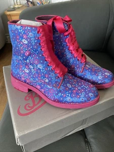 Botas Irregular Choice. Cierre de cremallera lateral. Nuevo con caja talla 3. - Imagen 1 de 8