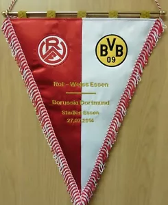 Rot-Weiss Essen v BVB Dortmund bestickter Wimpel Größe 48 cm x 36 cm - Bild 1 von 1