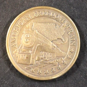 VINTAGE 1976 BICENTENNIAL JOURNEY AMERICAN FREEDOM TRAIN BRONZE COIN / MEDAL - Picture 1 of 6